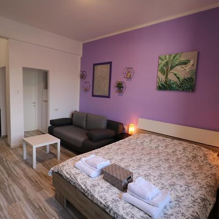 Charming Cozy Studio - Old Town - Free Minibar Apartment Bucureşti Ngoại thất bức ảnh