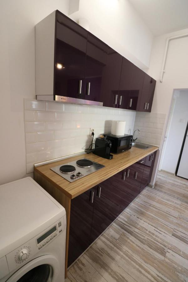 Charming Cozy Studio - Old Town - Free Minibar Apartment Bucureşti Ngoại thất bức ảnh