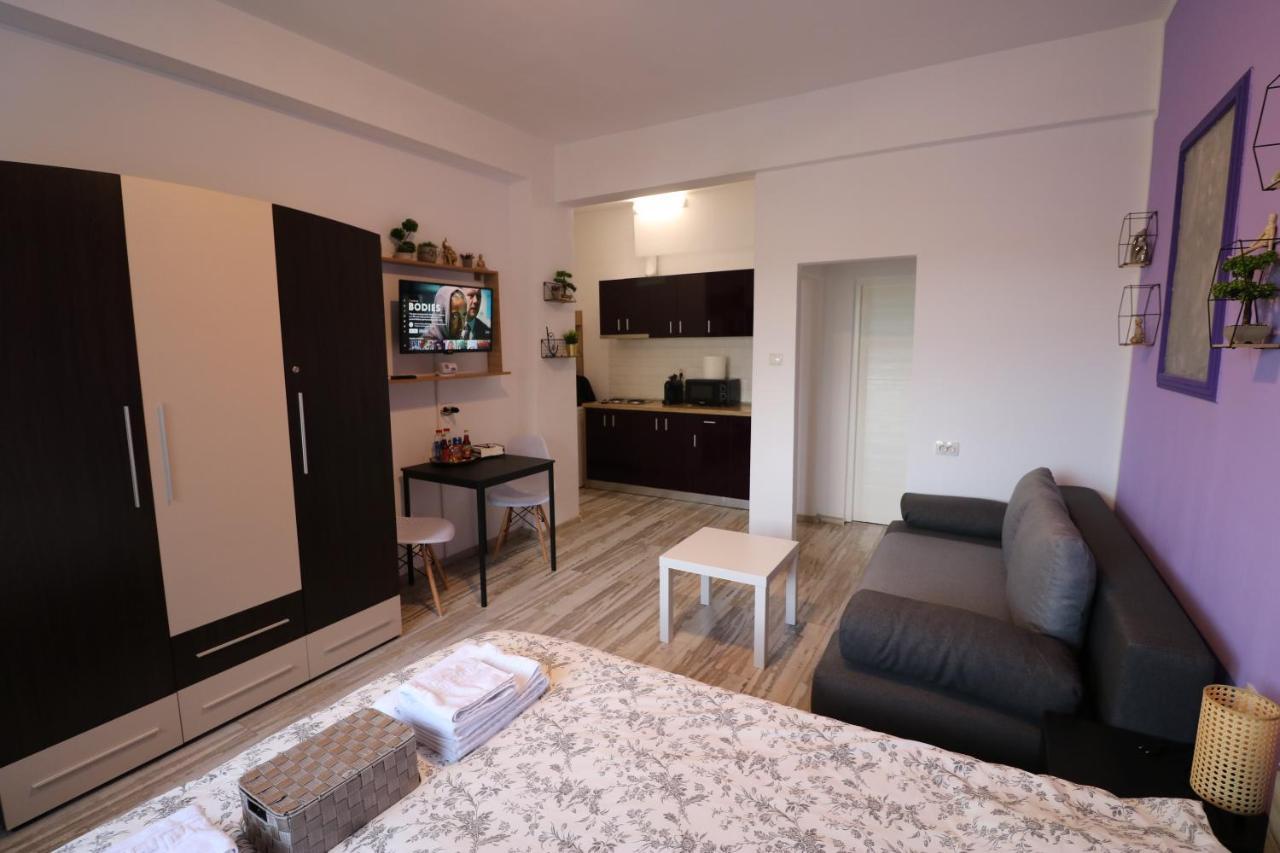 Charming Cozy Studio - Old Town - Free Minibar Apartment Bucureşti Ngoại thất bức ảnh