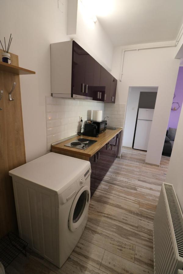 Charming Cozy Studio - Old Town - Free Minibar Apartment Bucureşti Ngoại thất bức ảnh