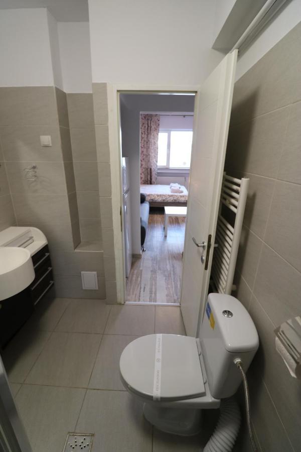 Charming Cozy Studio - Old Town - Free Minibar Apartment Bucureşti Ngoại thất bức ảnh
