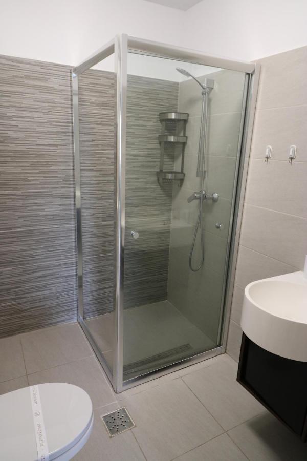 Charming Cozy Studio - Old Town - Free Minibar Apartment Bucureşti Ngoại thất bức ảnh
