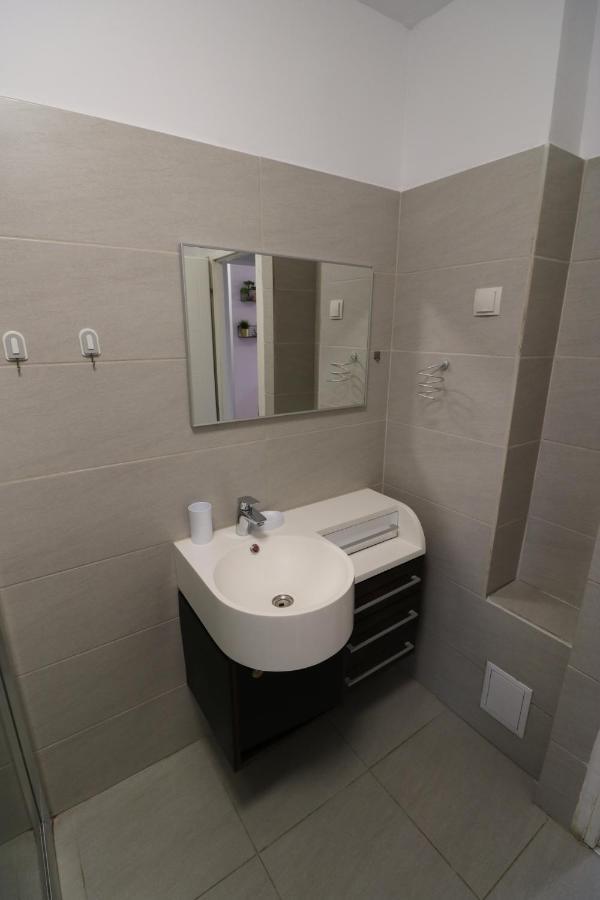 Charming Cozy Studio - Old Town - Free Minibar Apartment Bucureşti Ngoại thất bức ảnh